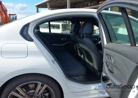 2021 BMW 3 Series 330E z USA, uszkodzony, nr VIN 3MW5P7J06M8B75130